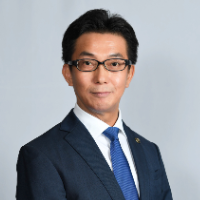 伊藤 徳宇 氏