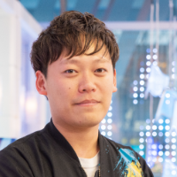郭 晃彰 氏