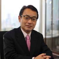 伊藤 寿浩 氏