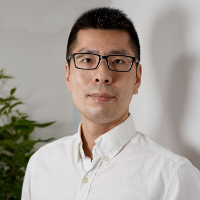 Takashi Maenaka 氏