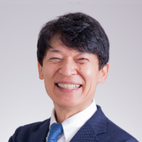 Nagisa Oyoshi 氏