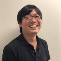 福井 崇博 氏