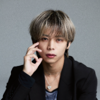 岡 春翔 氏