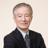 奥 律哉 氏