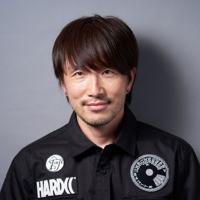 江夏 由洋 氏