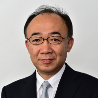 三村 孝成 氏