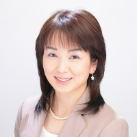 秋沢　淳子 氏